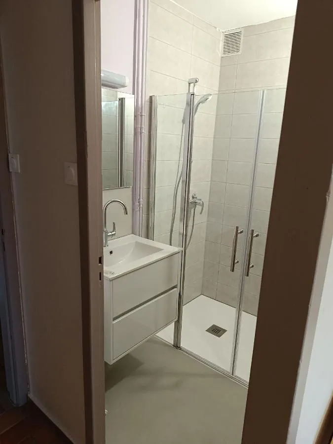 La Mansio De Bons Hostel Λε Ντεζ Αλπ