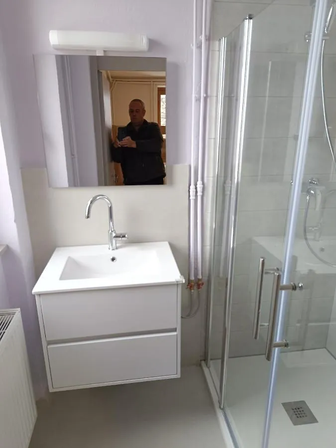 La Mansio De Bons Hostel Λε Ντεζ Αλπ 0*,