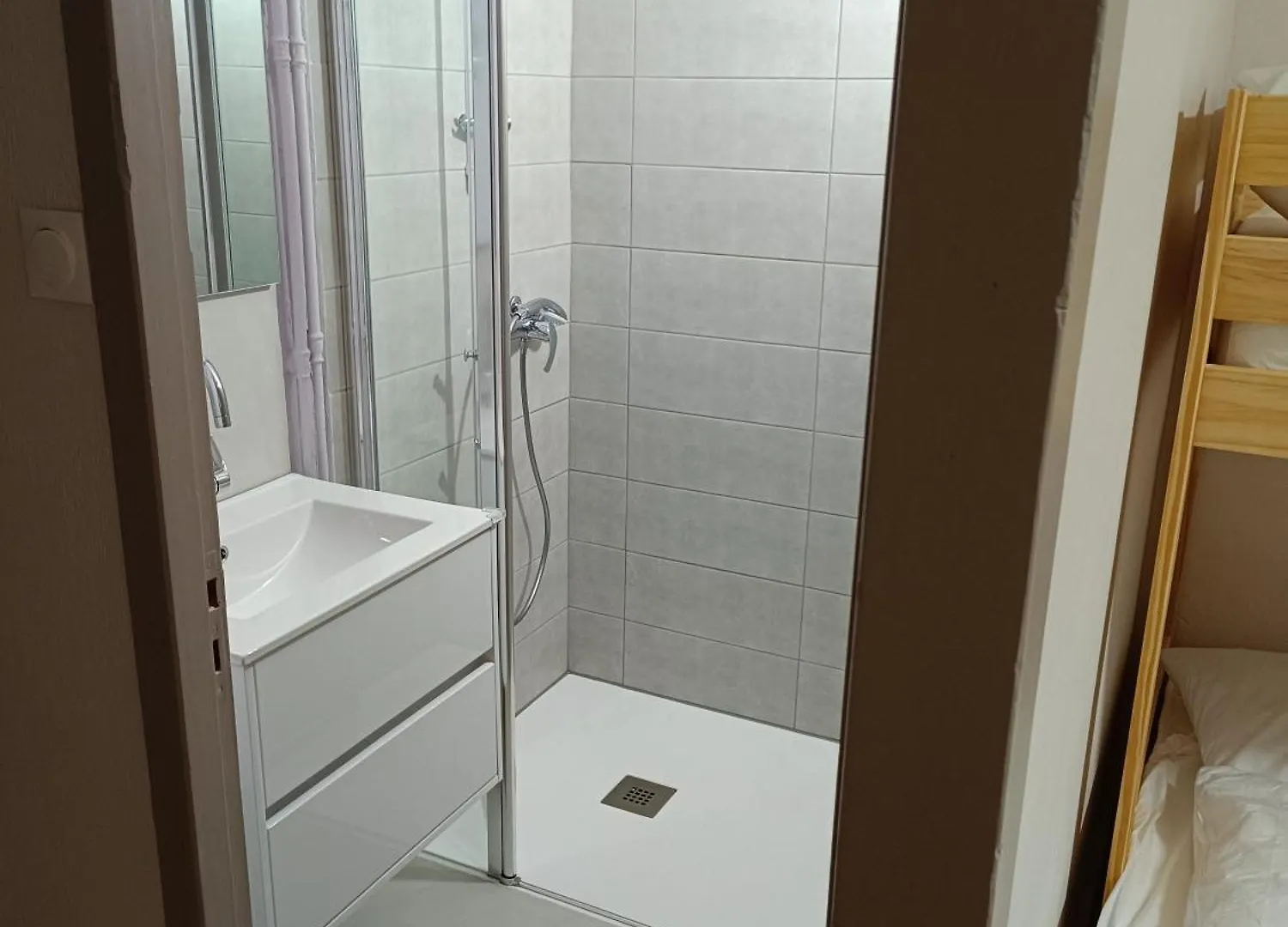 La Mansio De Bons Hostel Λε Ντεζ Αλπ